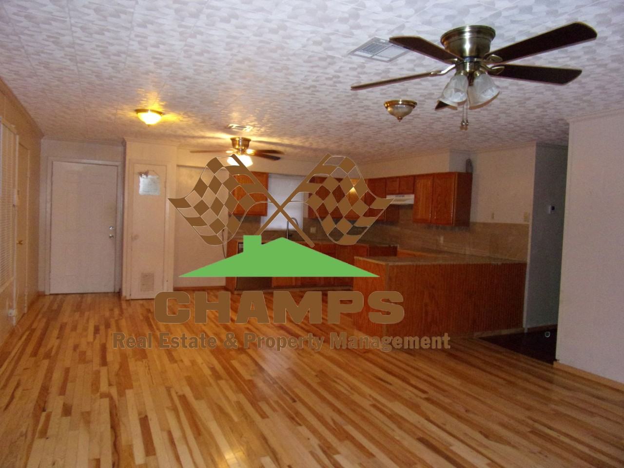 163 Park Ave - Photo 2 of 8