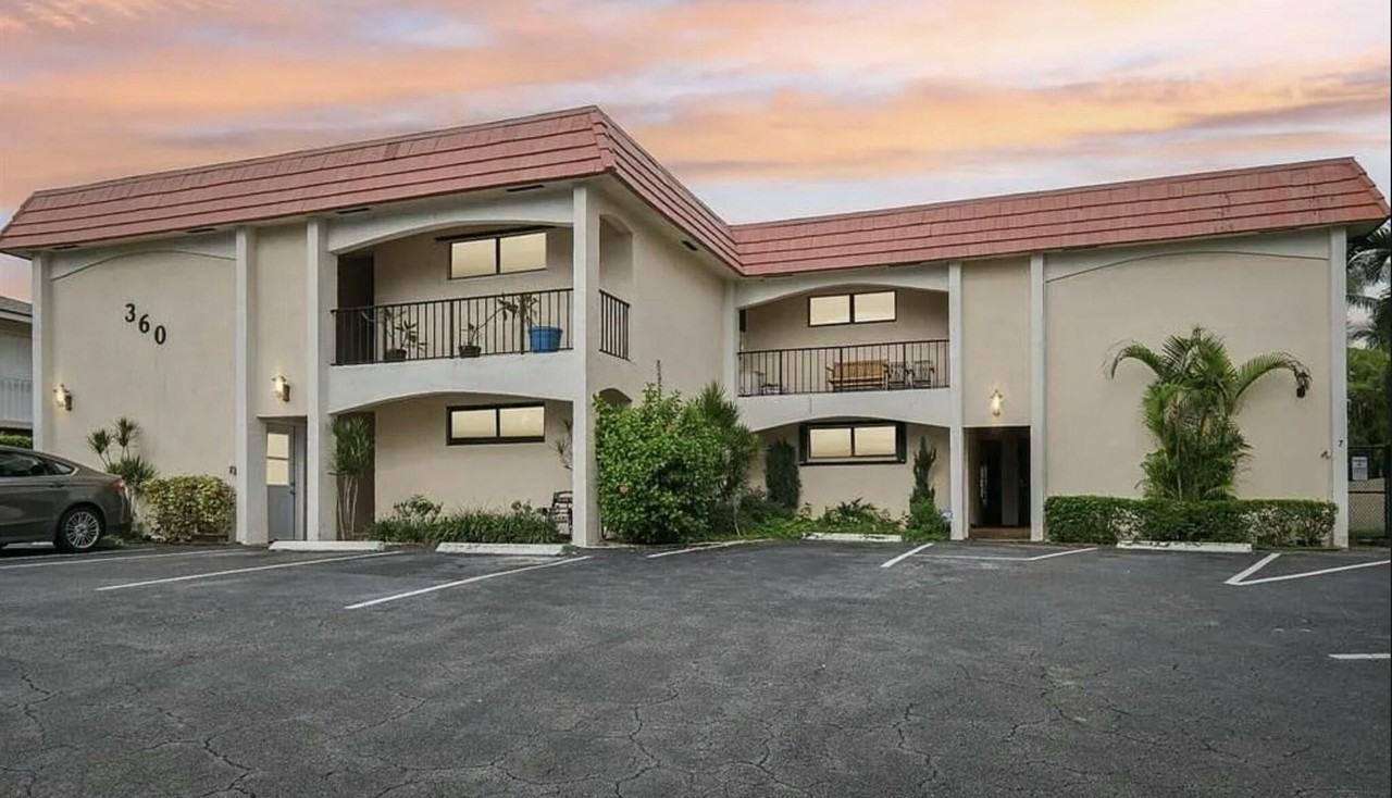 360 Wilma Cir #3 - Photo 2 of 6