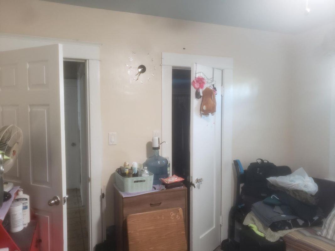 2922 Walnut St - Photo 3 of 3