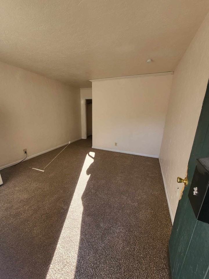 Evergreen Lofts, LLC - Photo 3 of 10