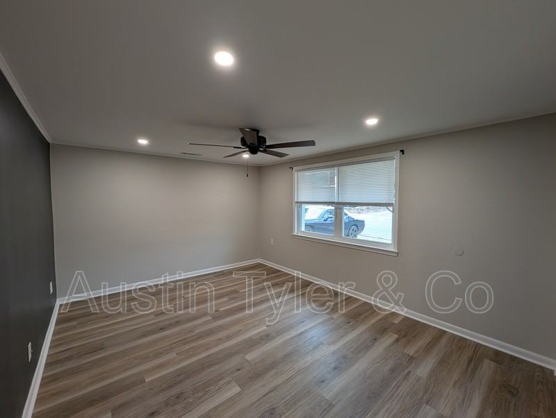 2984A Hospital Dr - Photo 4 of 23