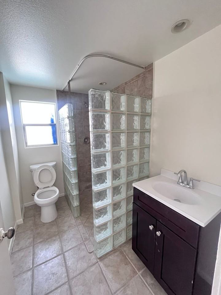 514 E Calle Roca #A - Photo 2 of 9