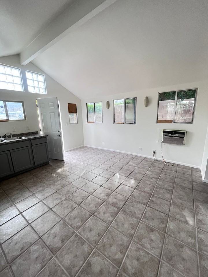 514 E Calle Roca #A - Photo 3 of 9