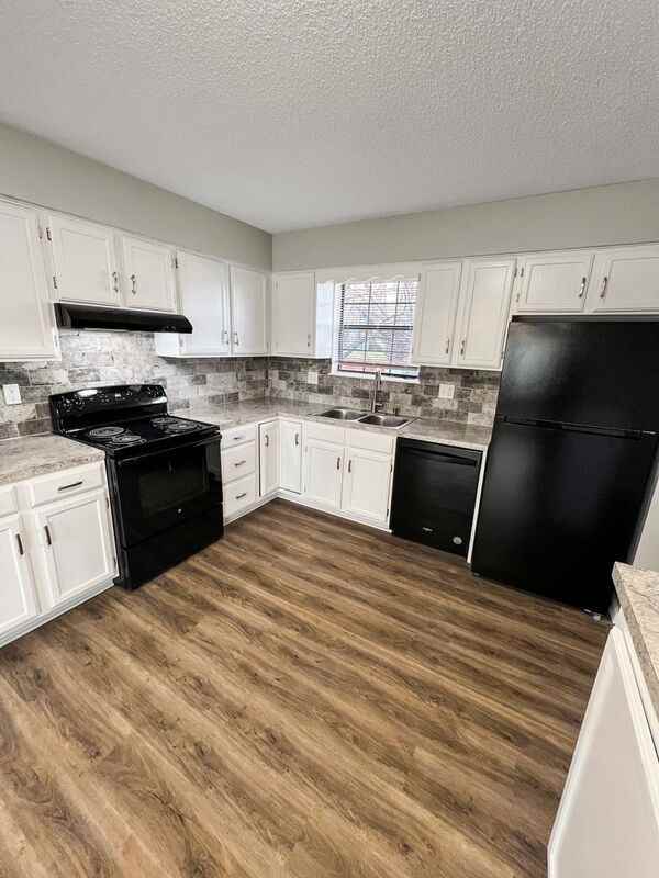 1804 E 60th St - Photo 2 of 23