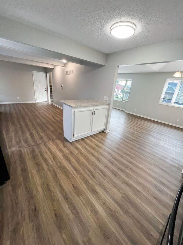 1804 E 60th St - Photo 3 of 23