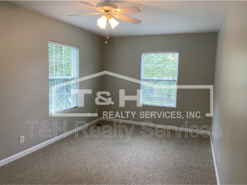 151 W 49th St - Photo 3 of 20