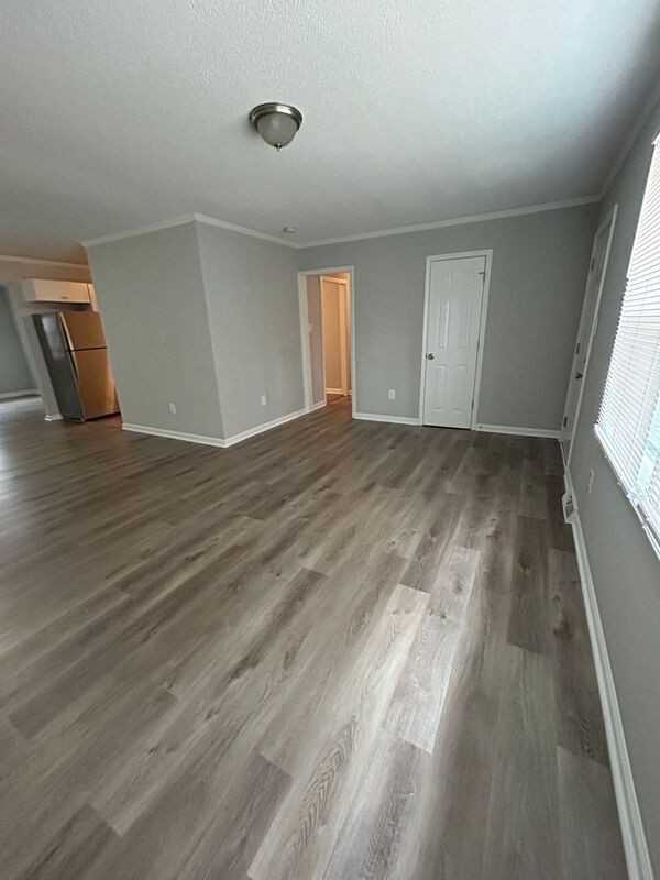 435 Millsaps Rd - Photo 2 of 32