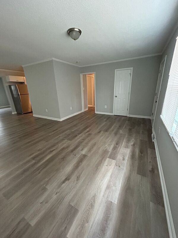 435 Millsaps Rd - Photo 3 of 32