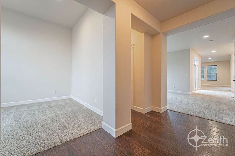 15205 Northeast 102nd Way - Photo 4 of 36