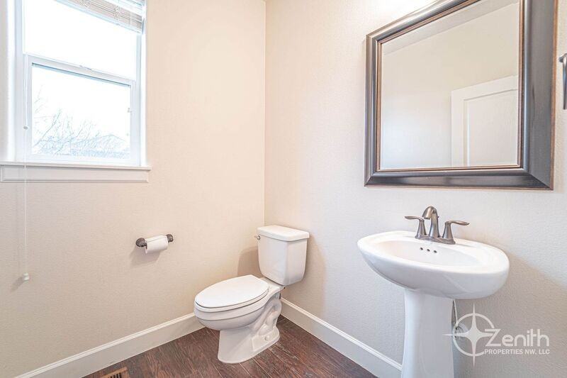 15205 Northeast 102nd Way - Photo 6 of 36