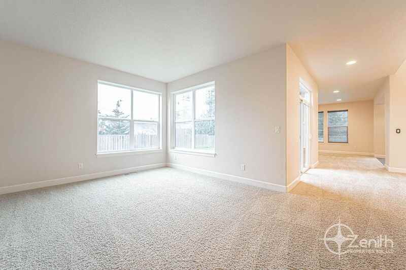 15205 Northeast 102nd Way - Photo 7 of 36