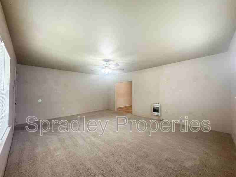 234B W 7th Ave - Photo 2 of 9