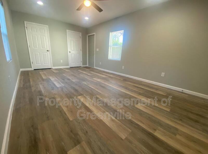 104 Durham St - Photo 4 of 14