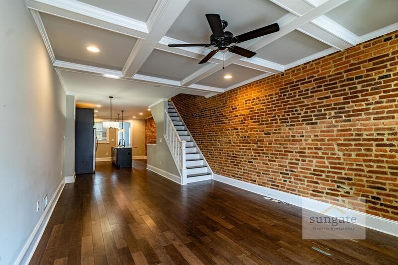 3709 Hudson St - Photo 3 of 27