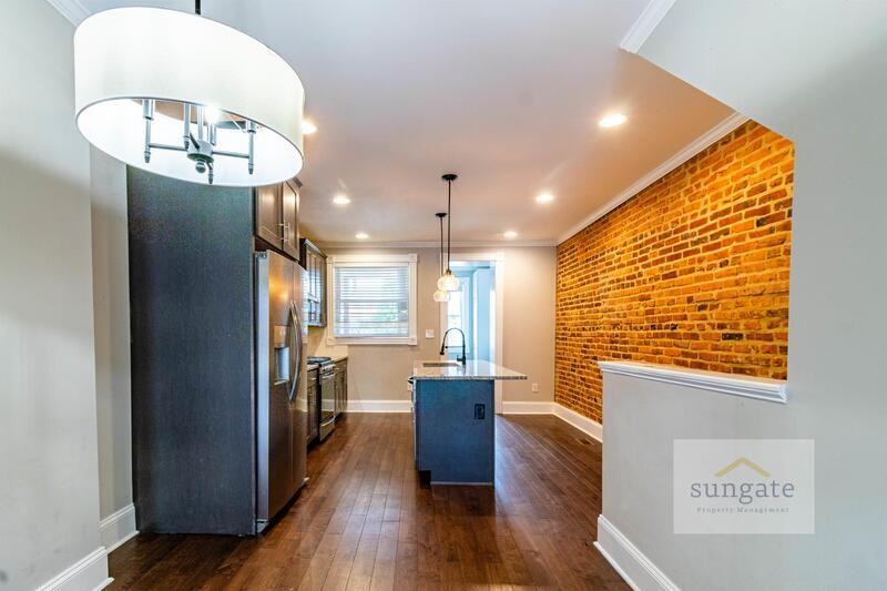 3709 Hudson St - Photo 5 of 27