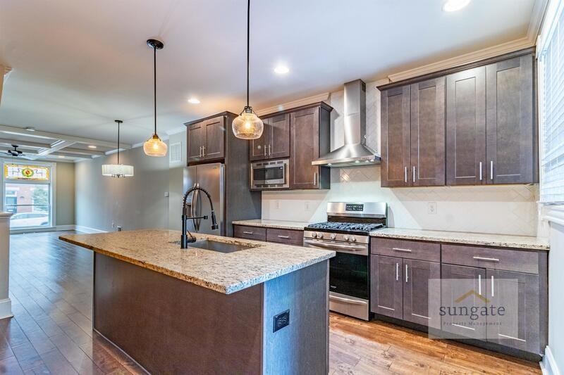 3709 Hudson St - Photo 7 of 27