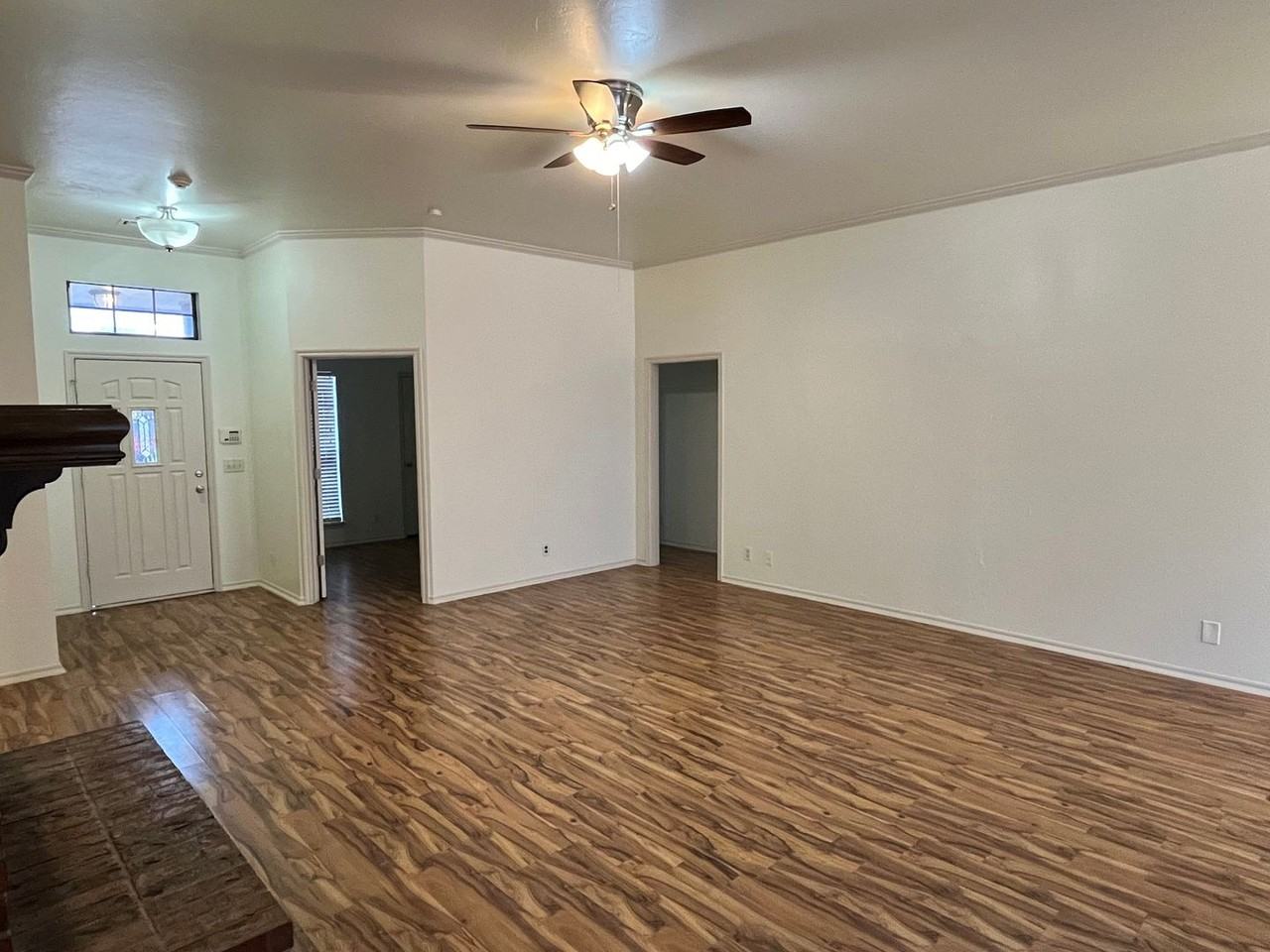 17017 Ridgewood Dr - Photo 3 of 14