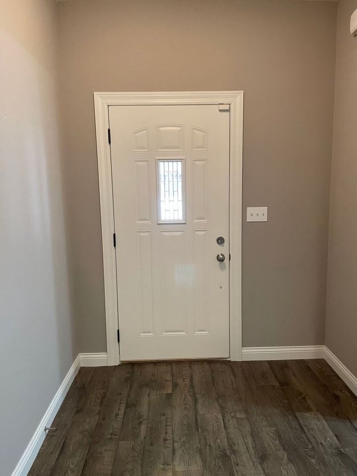 2912 Bluegrass Ct - Photo 2 of 31