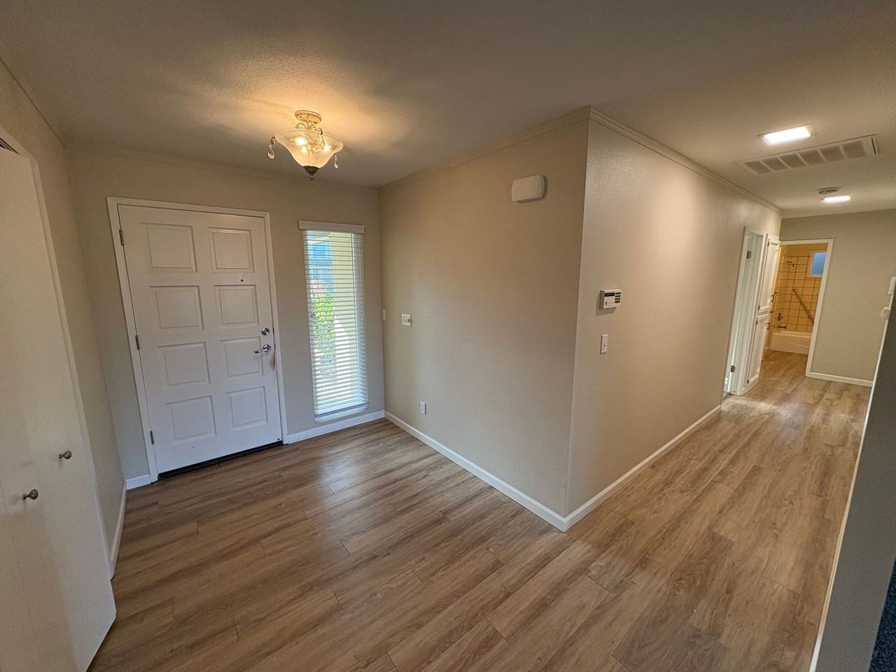 4230 W Grove Ct - Photo 6 of 36