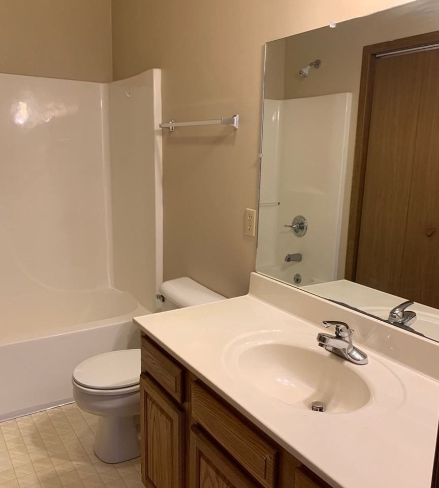 The Gables Apartments - Photo 3 of 15