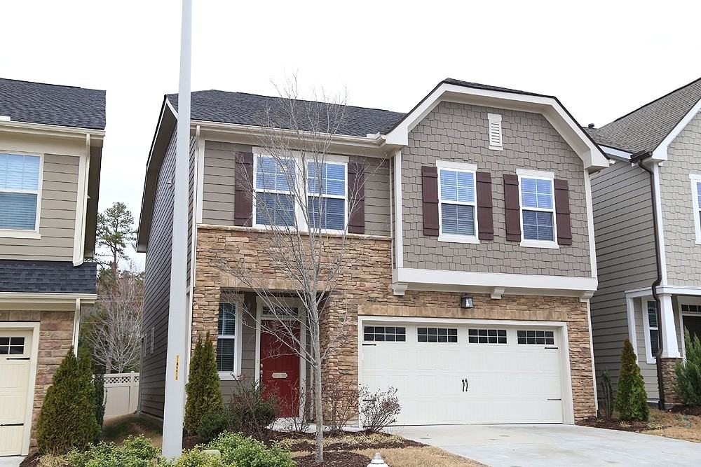 215 Begen St - Photo 2 of 14