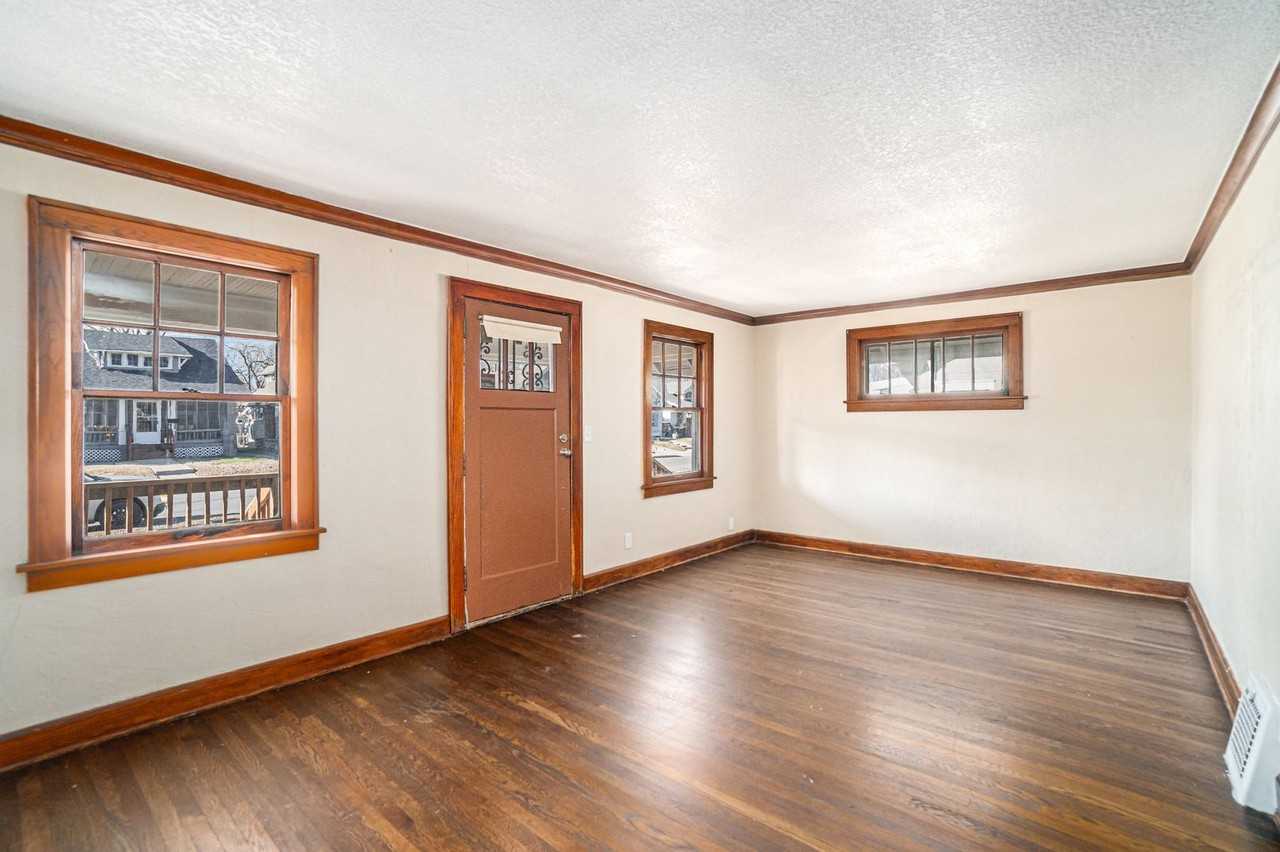 4335 Bellefontaine Ave - Photo 2 of 19