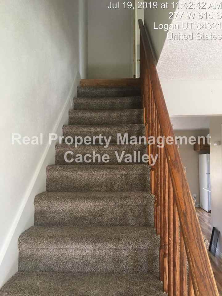 277 W 815 S - Photo 4 of 11