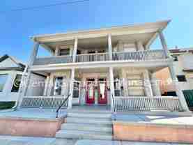 942-944 W. Woolman - Photo 1 of 1