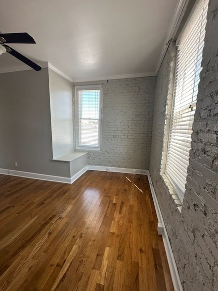 117 S Main St - Photo 4 of 16