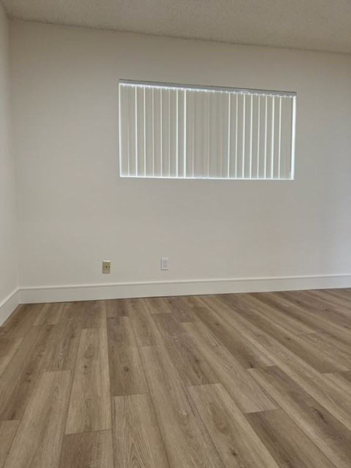 Welcome to 4525 Rainier Ave in the Heart of San Diego - Photo 6 of 12