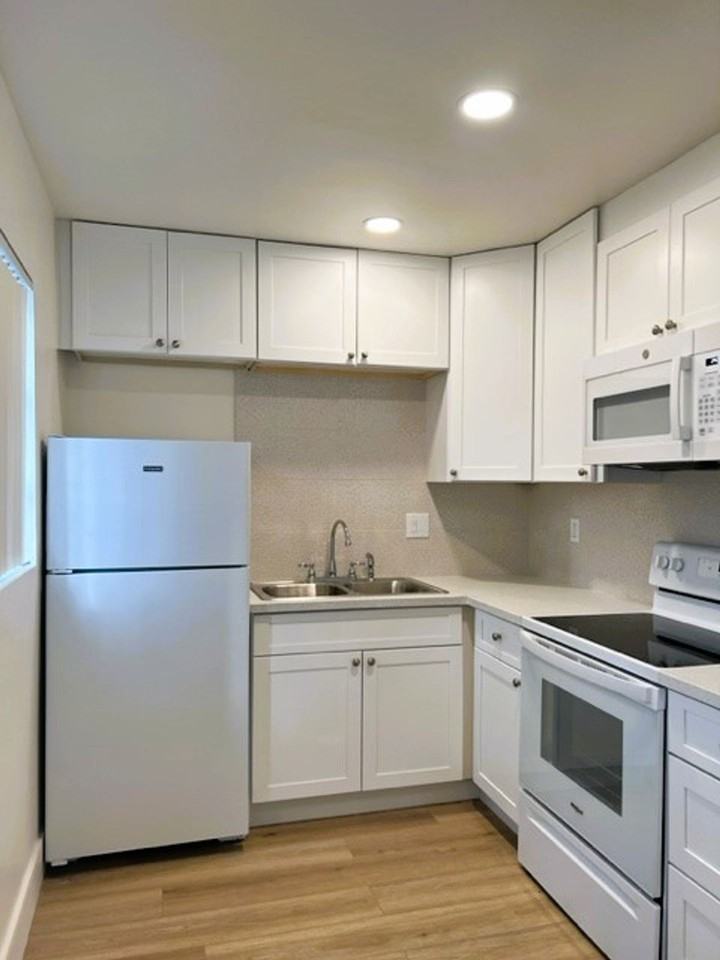 Welcome to 4525 Rainier Ave in the Heart of San Diego - Photo 7 of 12