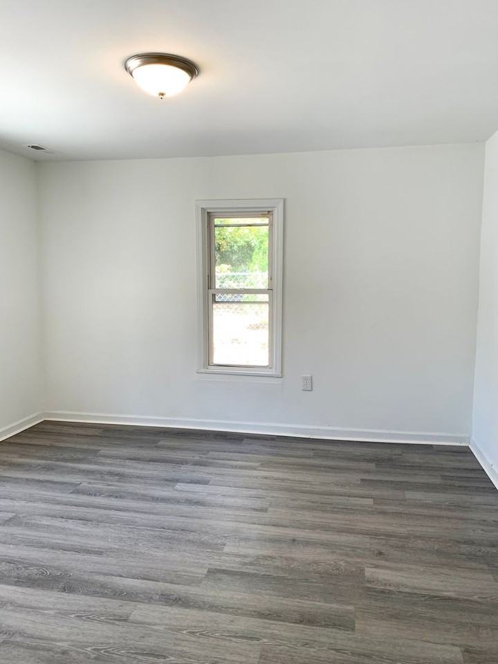 605 9th St - Photo 3 of 27