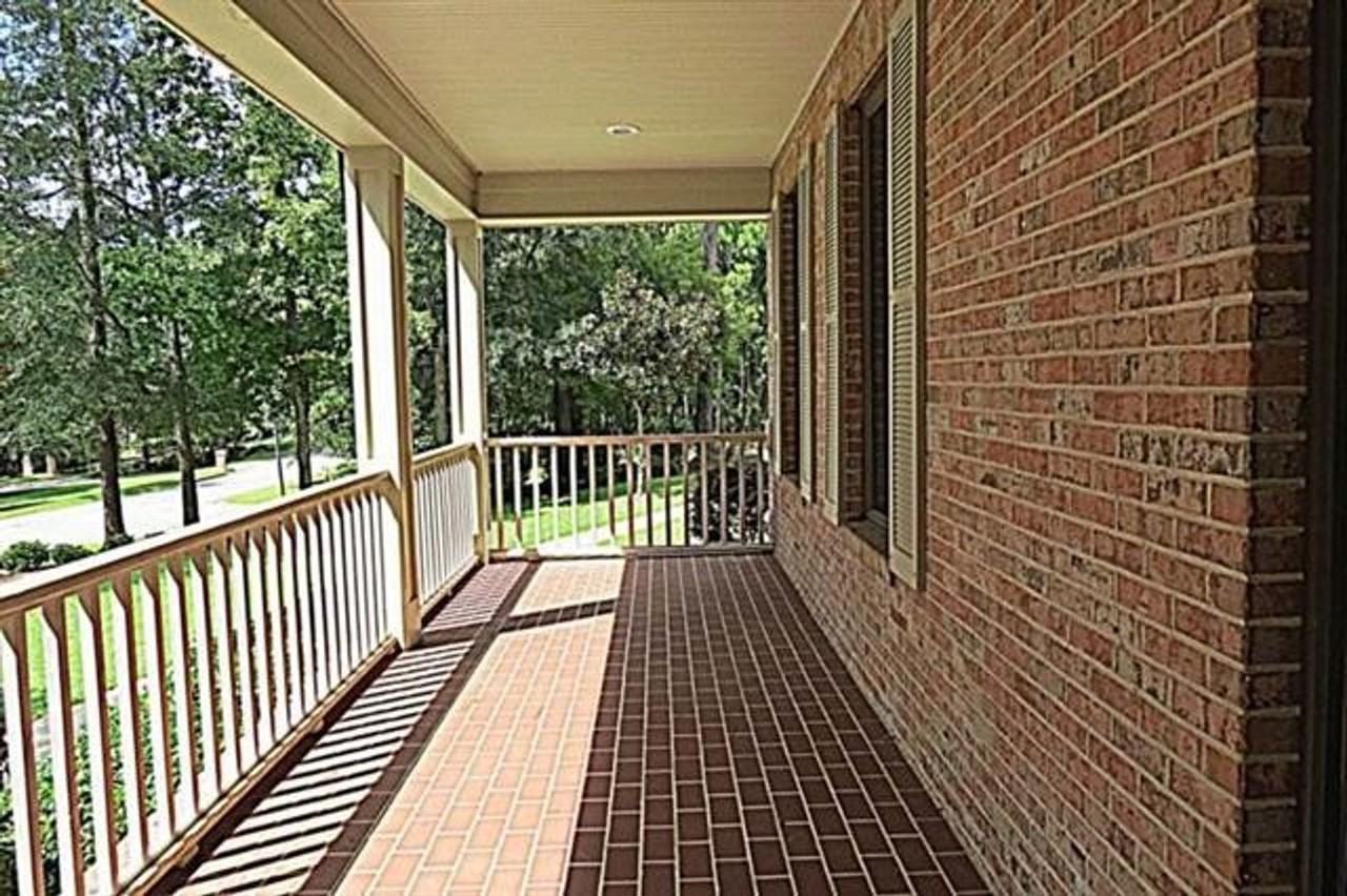 2957 Saint Stevens Dr - Photo 4 of 36