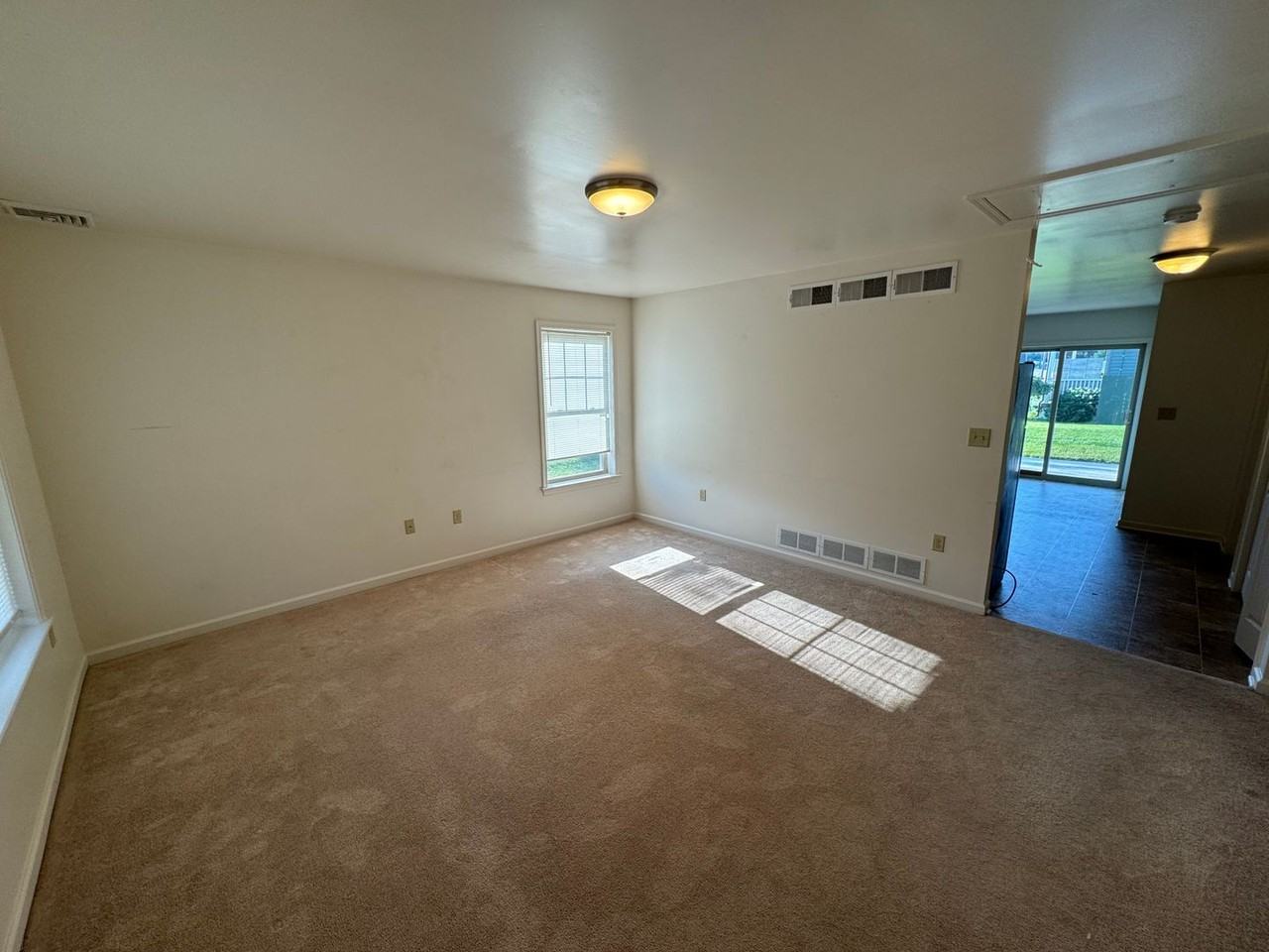 10 W High St - Photo 2 of 11