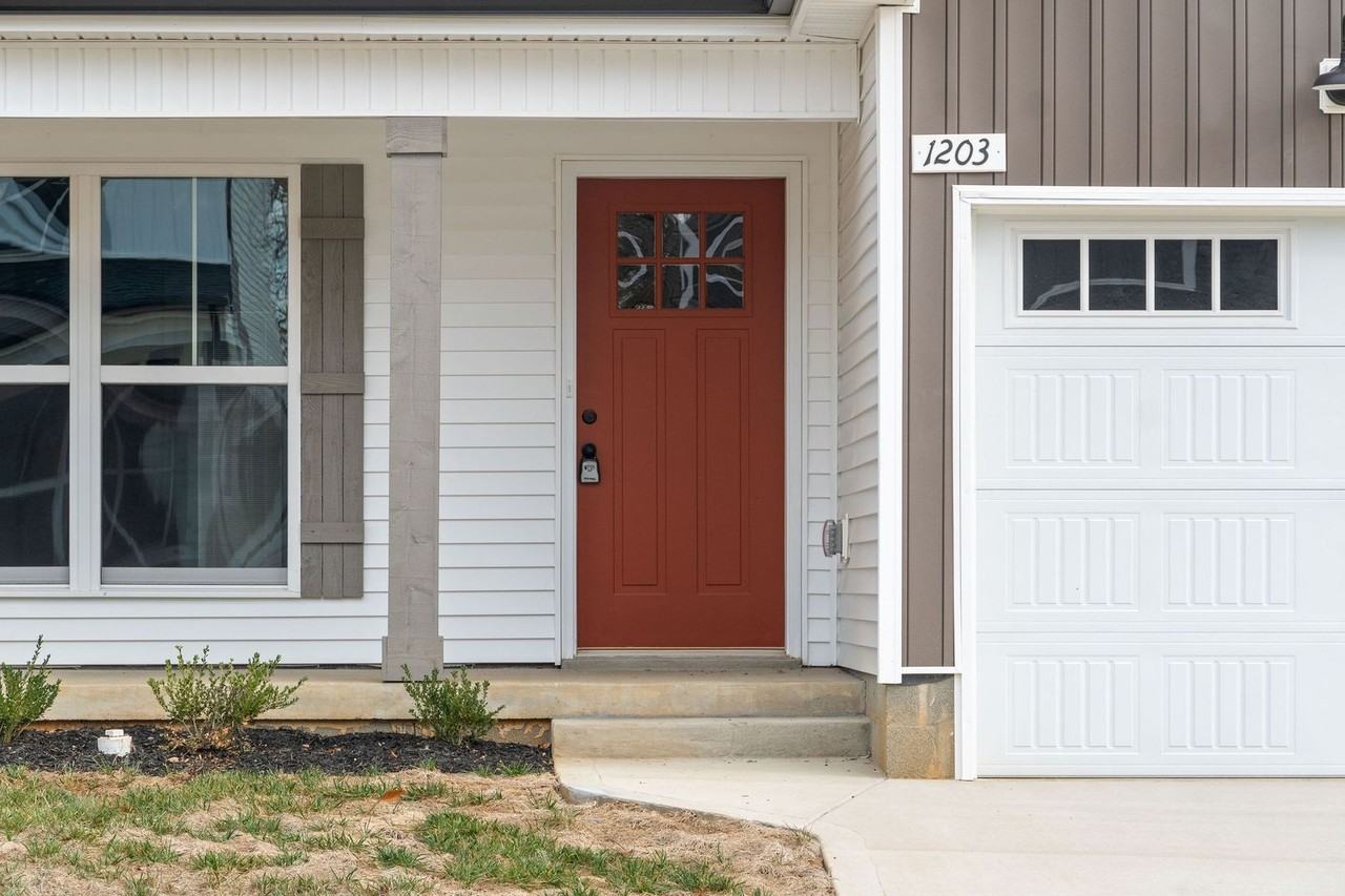 1203 Cottonwood Dr - Photo 2 of 32
