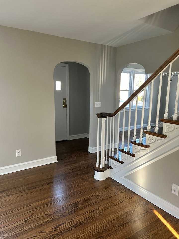 308 W Main St - Photo 6 of 18