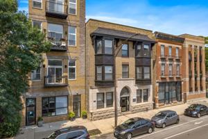 featured image of 2450 N Southport Ave