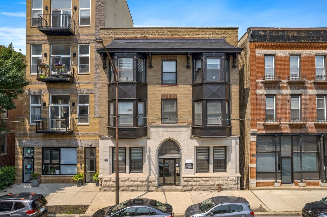 2450 N. Southport - Photo 2 of 9