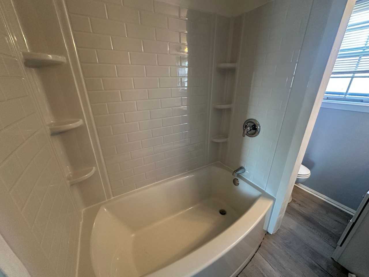 2223 A-D 2223 Bailey Ave - Photo 3 of 22