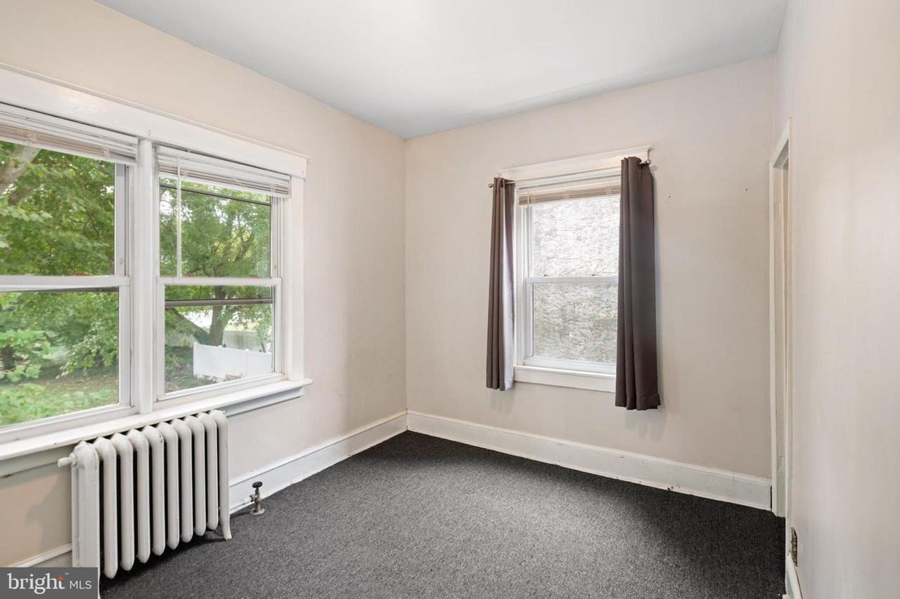 1037 Jackson St - Photo 2 of 14