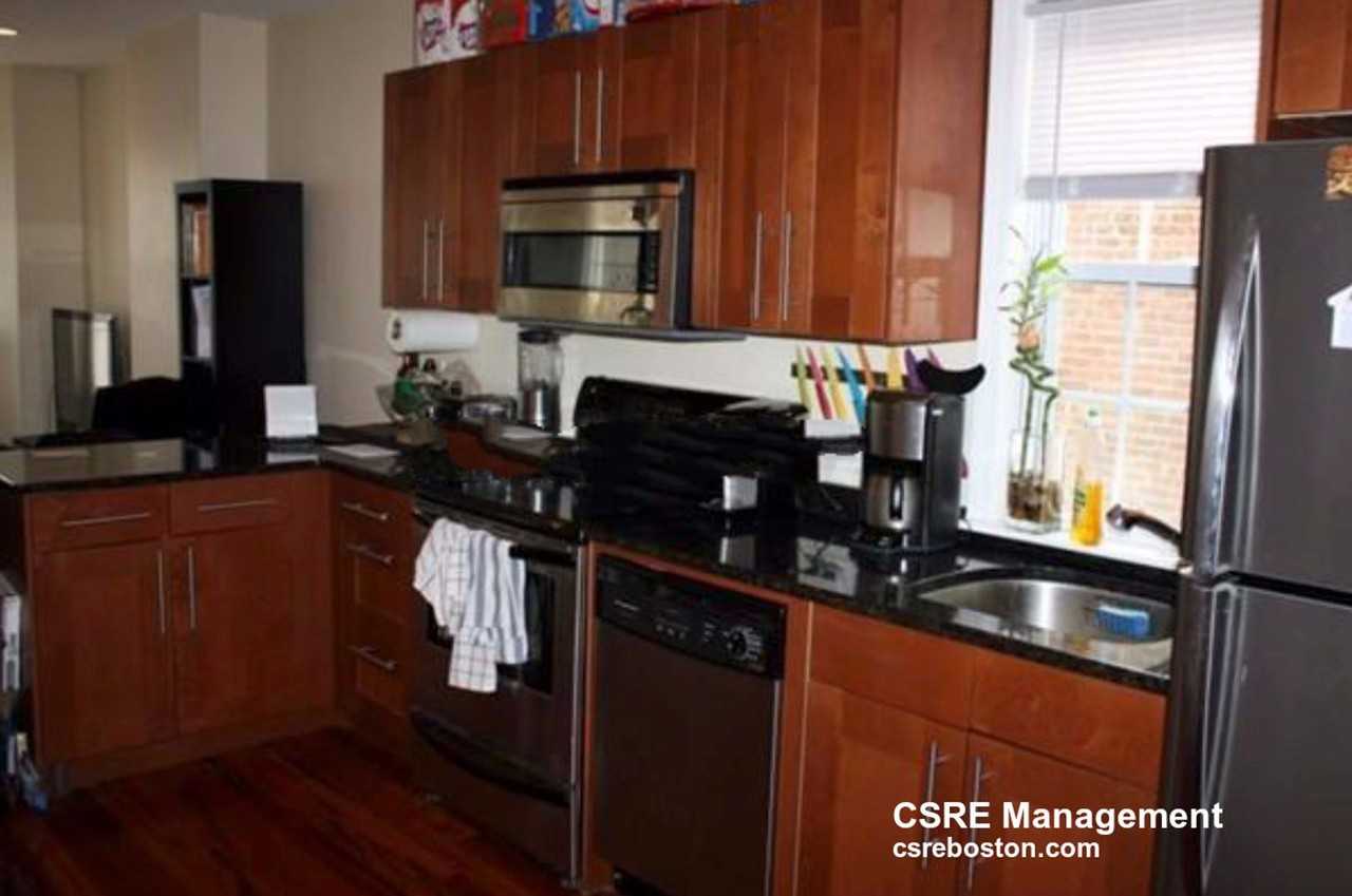 9 Warwick St - Photo 2 of 8