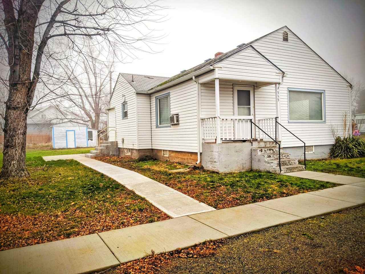 353 E College St - Photo 2 of 7