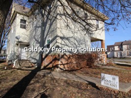 featured image of 204 W 9th St