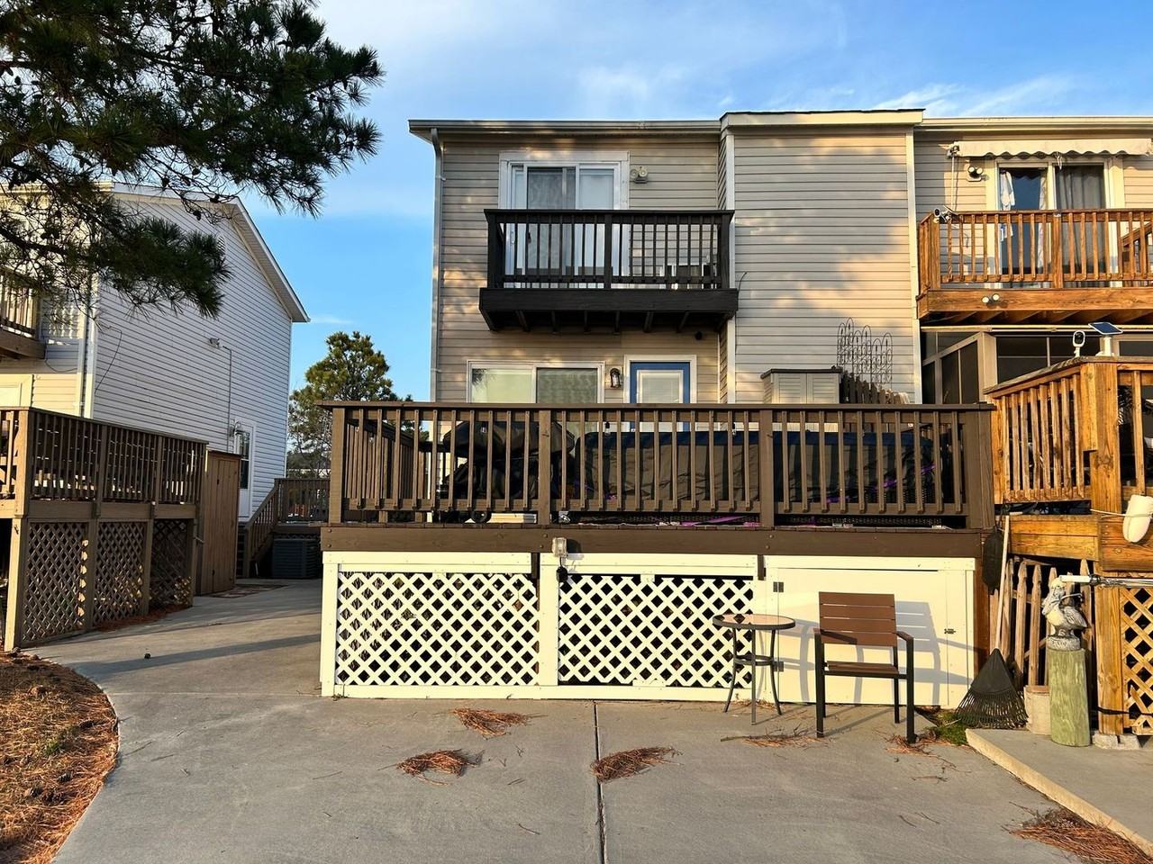 3724 Pretty Lake Ave - Photo 3 of 17