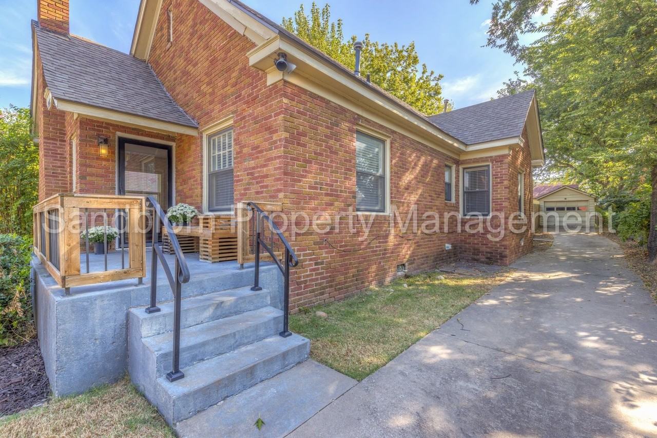 1135 S Birmingham Pl - Photo 2 of 26