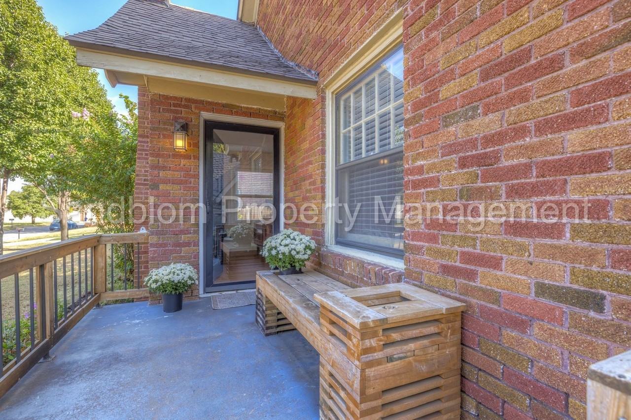 1135 S Birmingham Pl - Photo 3 of 26