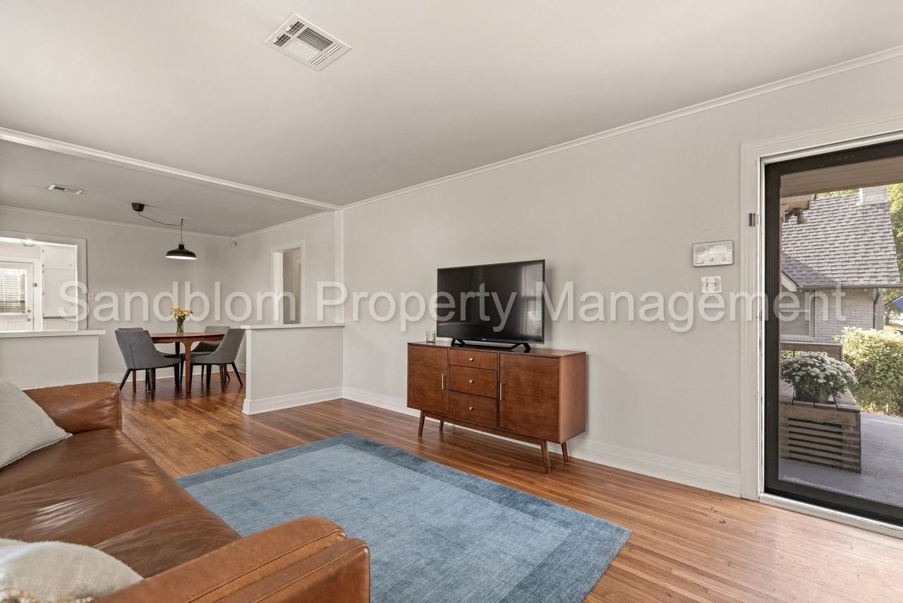 1135 S Birmingham Pl - Photo 6 of 26