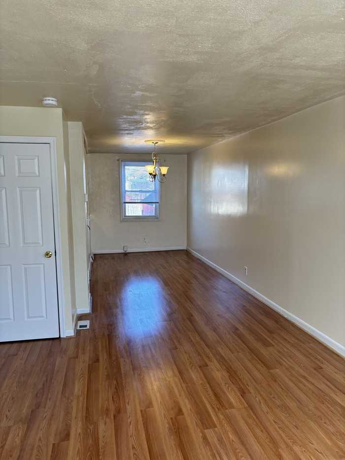 7320 Berkshire Rd - Photo 2 of 24