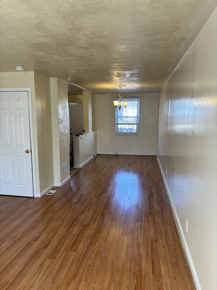 7320 Berkshire Rd - Photo 3 of 24