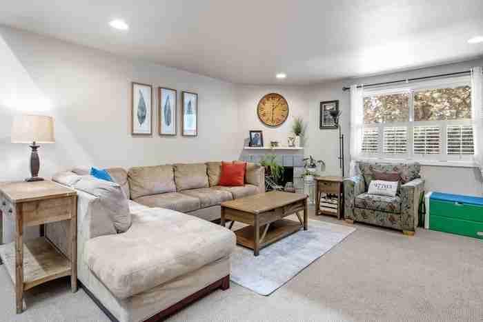 1050 Ne Butler Market Rd #1050 - Photo 2 of 8